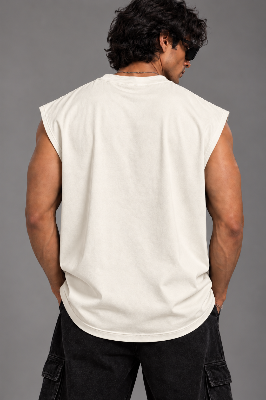 Anthakuminchi Oversized Tank Top (Off-White)